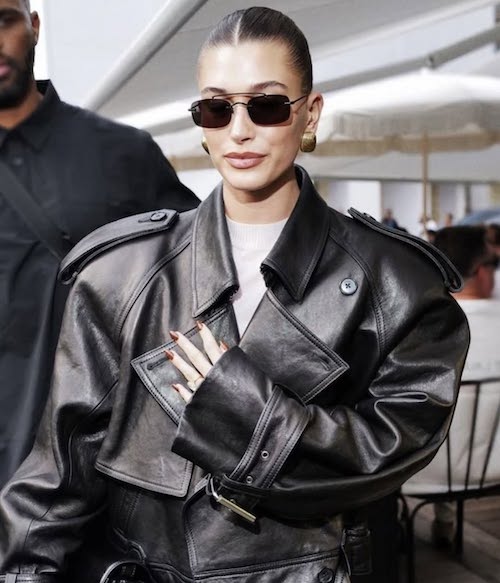 کتهای چرم هیلی بیبر