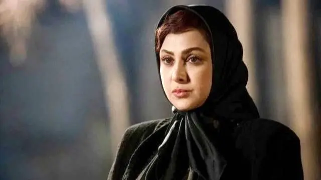 آزاده صمدی با استایل یلدایی؛ راز جذابیت زمستانی بازیگر محبوب لو رفت!