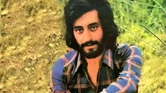 عکس سفر در زمان /  «ابی» در 70 سالگی و در حال گفتگو با فرامرز اصلانی /  سال 98