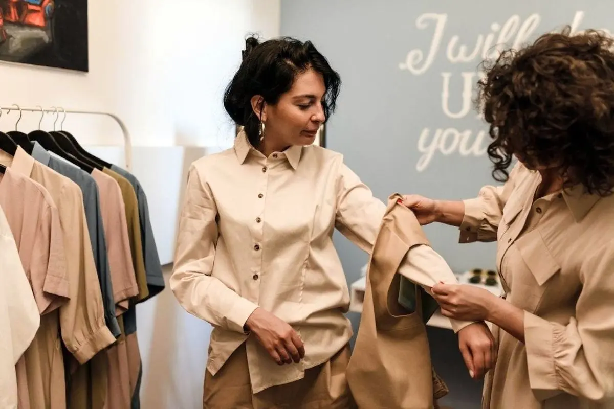 چطور با اجاره دادن لباس‌های کمدتان پولدار شوید؟ مدل کسب‌وکاری که نسل جوان را شیفته کرده!