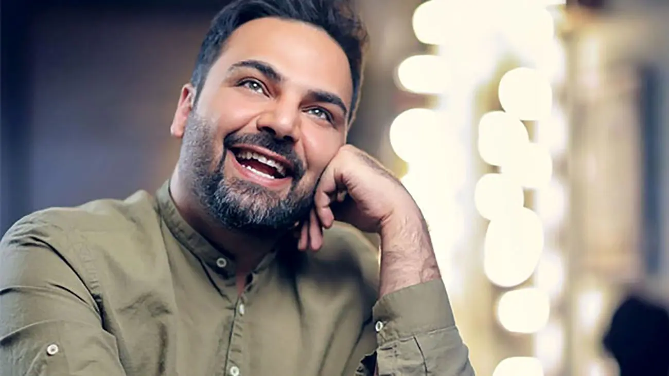 احسان علیخانی با چهره‌ای پف کرده درباره ترس وحشتناک بازسازی مادر با هوش مصنوعی فاش کرد!