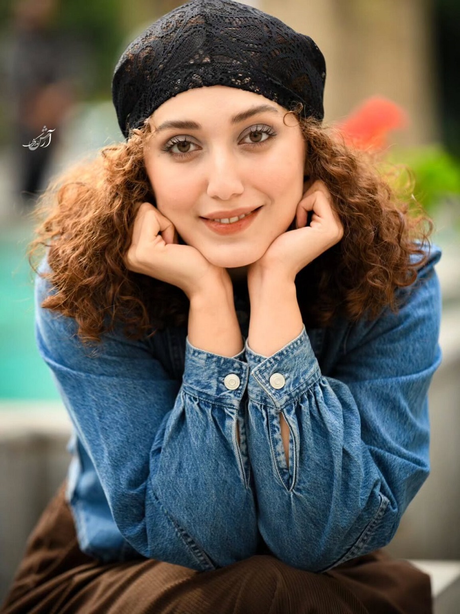 استایل پاییزی و مناسب شادی خلیلی 1