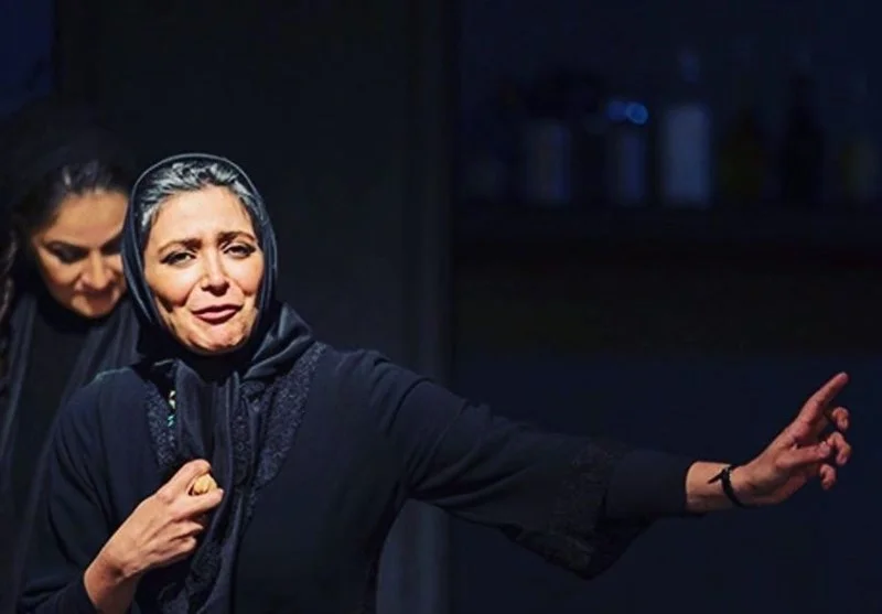 الهام کردا در تئاتر