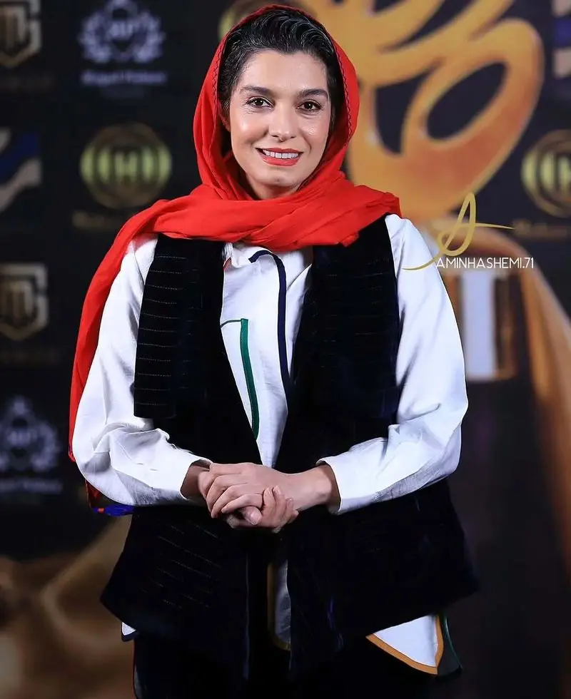 الیکا عبدالرزاقی، بازیگر سینما، تئاتر و تلویزیون و کارگردان تئاتر