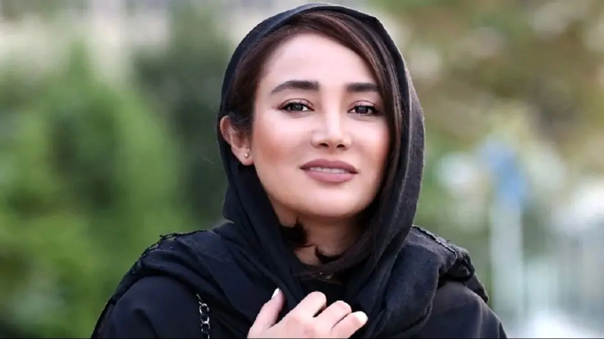 خانه بهاره افشاری در شب یلدا؛ پیامی خاص و استایلی که همه را متحیر کرد!