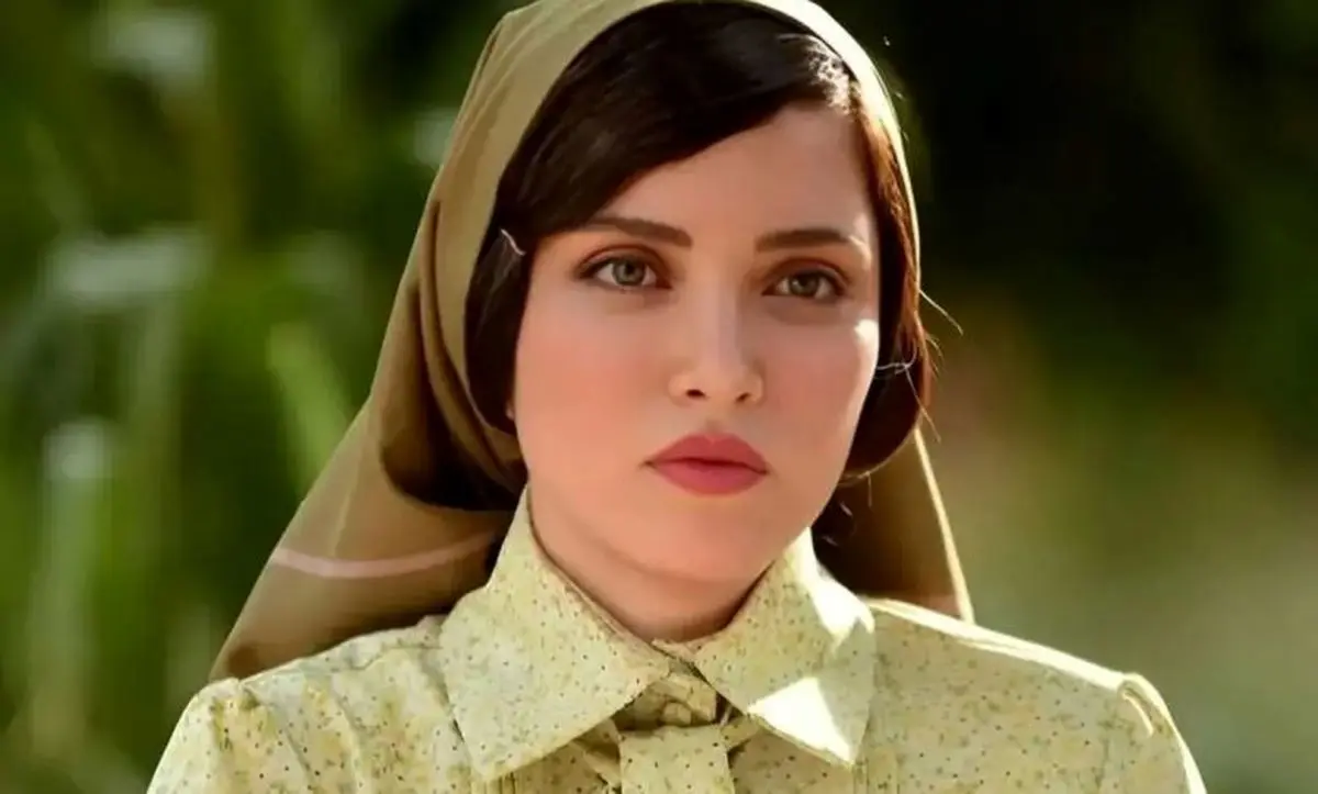 درخشش بهنوش طباطبایی با استایل سبز زمردی در جشن حافظ؛ هنر ایرانی در اوج جذابیت!