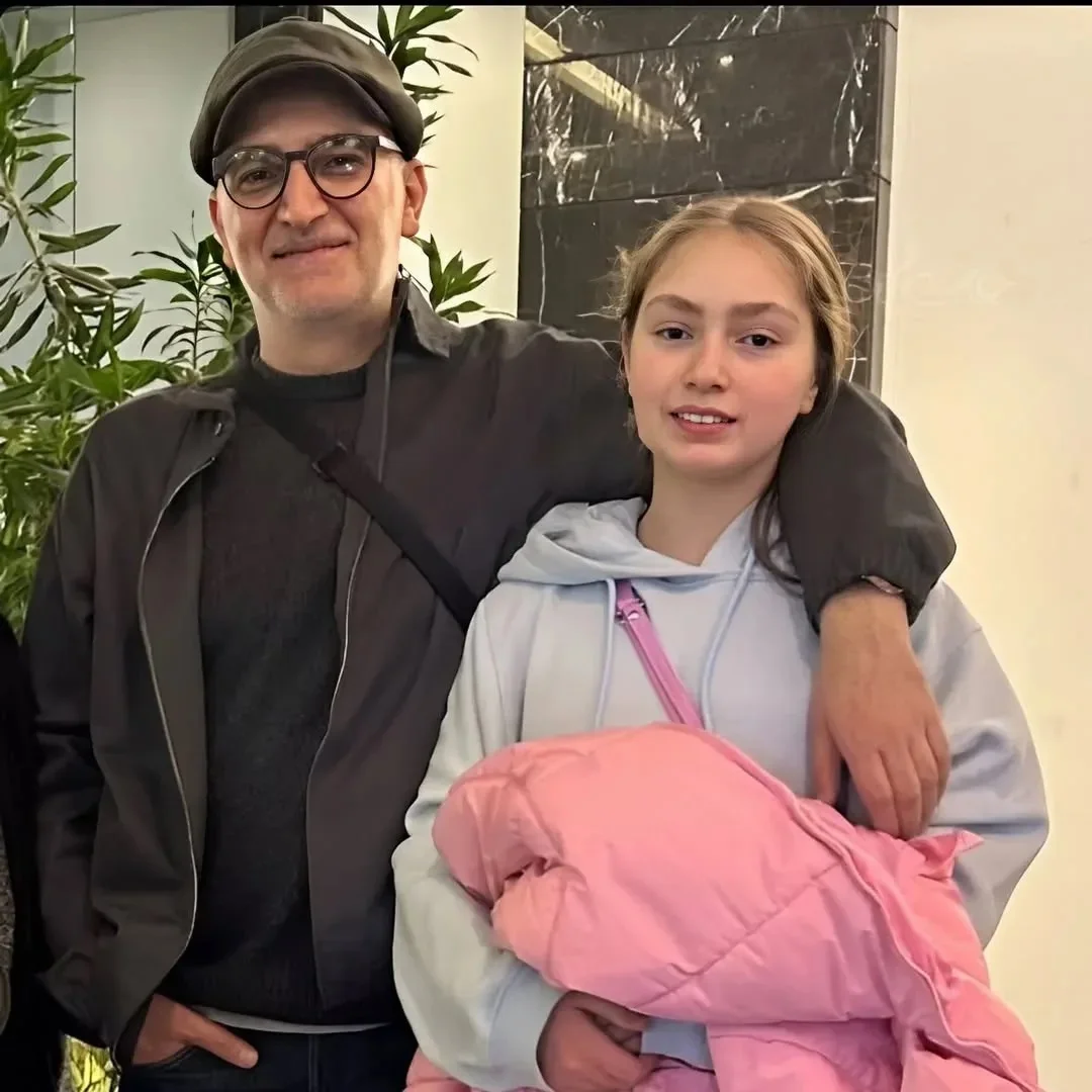 بیژن بنفشهخواه و دخترش 1