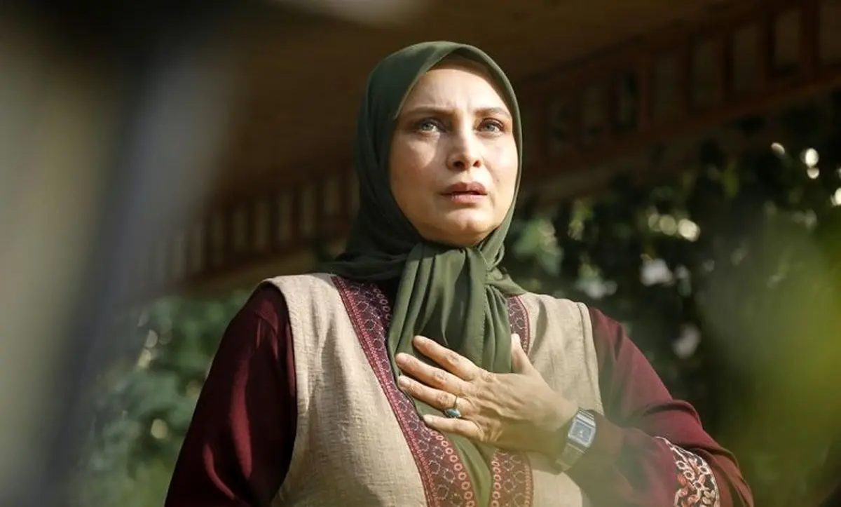 تیپ کریسمسی مریم کاویانی در دبی جنجال به پا کرد!