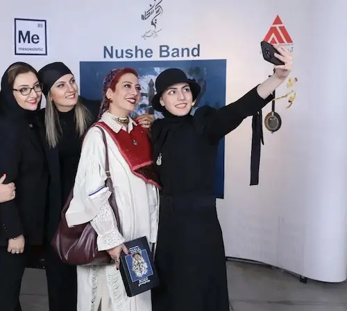 موهای قرمز زهرا داوودنژاد