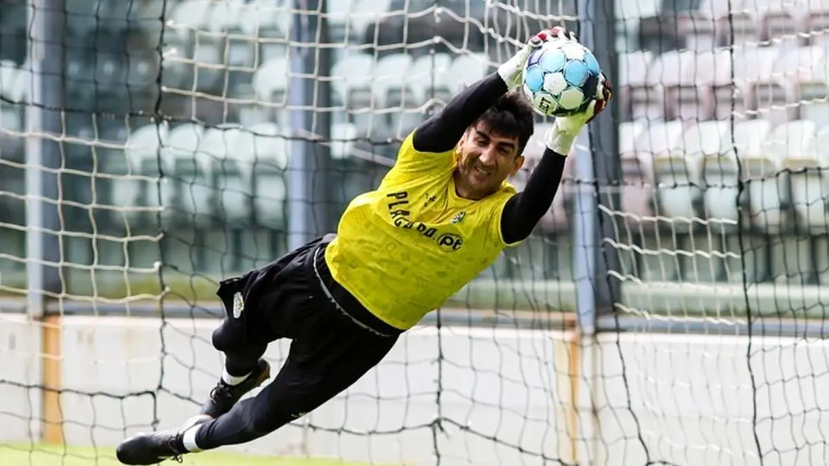 گریم حیرت‌انگیز نوجوان لُر در نقش علیرضا بیرانوند؛ تشابه شگفت‌انگیز با قهرمان ملی فوتبال ایران!