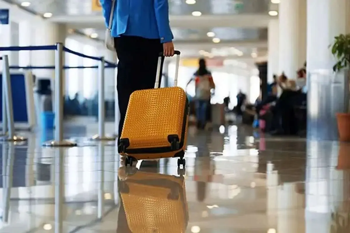 افزایش ۶۳ درصدی عوارض خروج از کشور در لایحه بودجه ۱۴۰۵؛ سفر دوم و سوم چقدر هزینه‌بر می‌شود؟