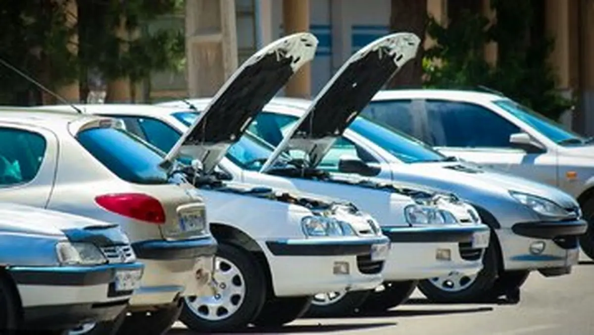 قیمت خودرو در بازار آزاد ۲۰ آذر ۱۴۰۴؛ وقتی برخی خودروها خلاف جهت افزایش حرکت کردند!