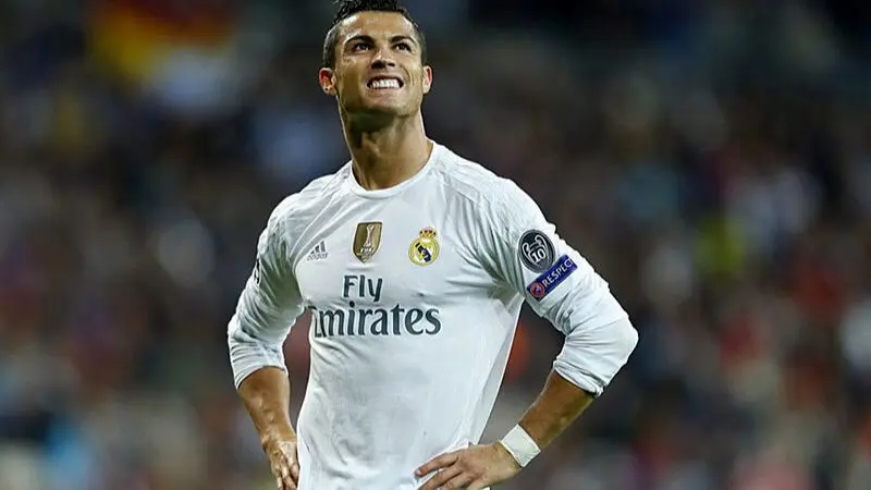 جواهرات 6 میلیون پوندی رونالدو در قرعه‌کشی لیگ قهرمانان؛ ستاره‌ای که همه نگاه‌ها را ربود!