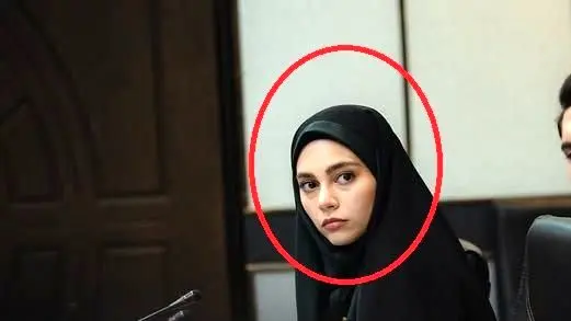 چهره شگفت‌انگیز سروان ریحانه بینای «الگوریتم» در زندگی واقعی که همه را متحیر کرد!