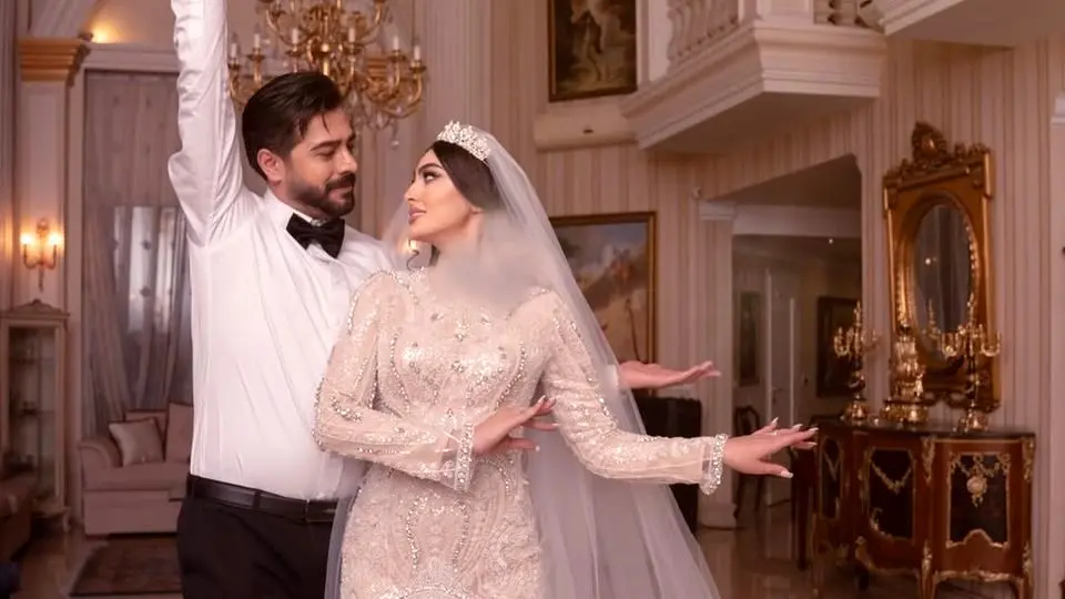 لحظه ناب و فراموش‌نشدنی تبریک عاشقانه سهیل قاسدی به مریم مومن در روز زن با عکس روز عقدشان