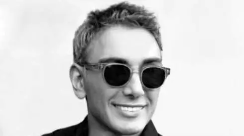 ریمیکس عاشقانه «خیابونا» با صدای شادمهر و ستارگان موسیقی؛ همین حالا دانلود کنید!