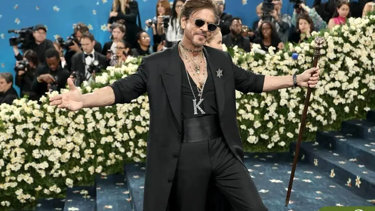 شاهرخ خان ۶۰ ساله در جمع شیک‌ترین چهره‌های ۲۰۲۵ نیویورک‌تایمز؛ راز استایل خاص او چیست؟