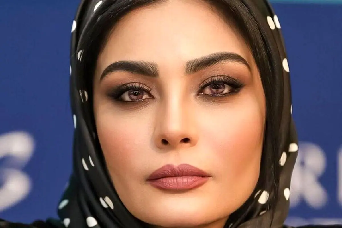 صحرا اسدالهی از فداکاری مادرش در کودکی می‌گوید؛ گوشواره فروخته شد برای خرید کفش زرشکی و مقنعه نو!