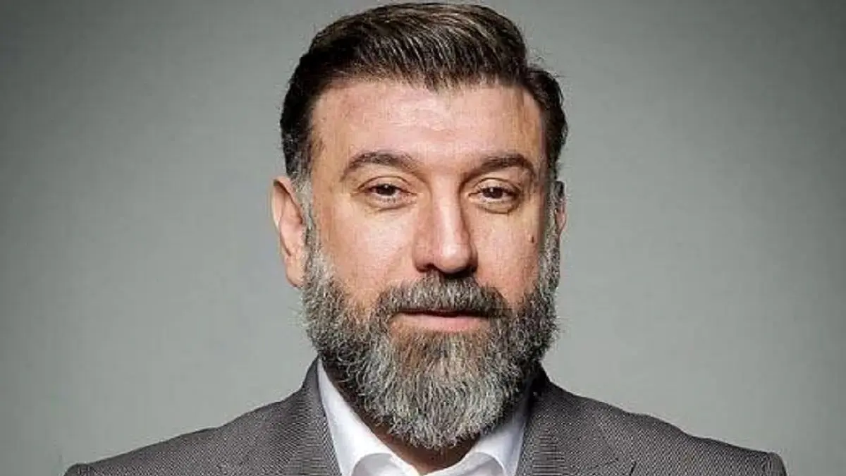 رقص و آواز بی‌نظیر علی انصاریان در خلوت؛ لحظه‌ای که همه را به یاد او انداخت