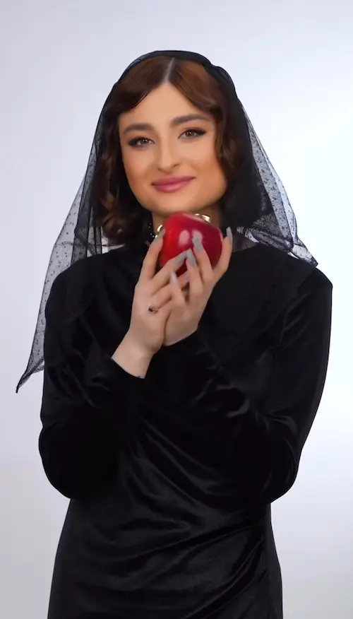 سارا و نیکا با استایل‌های یلدایی