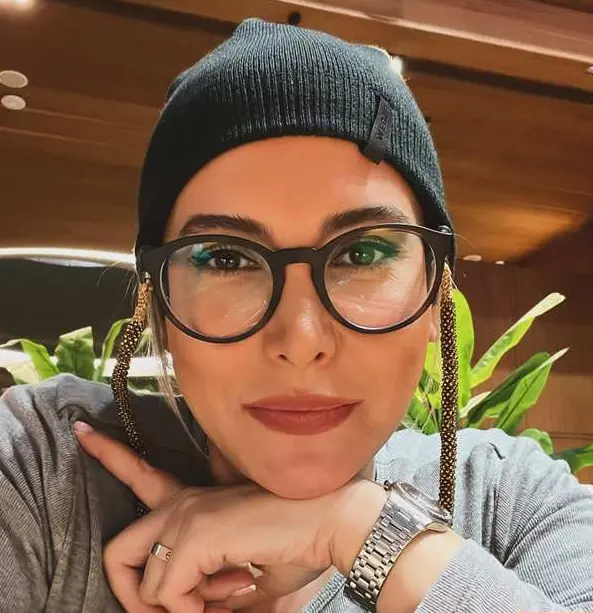 فریبا نادری