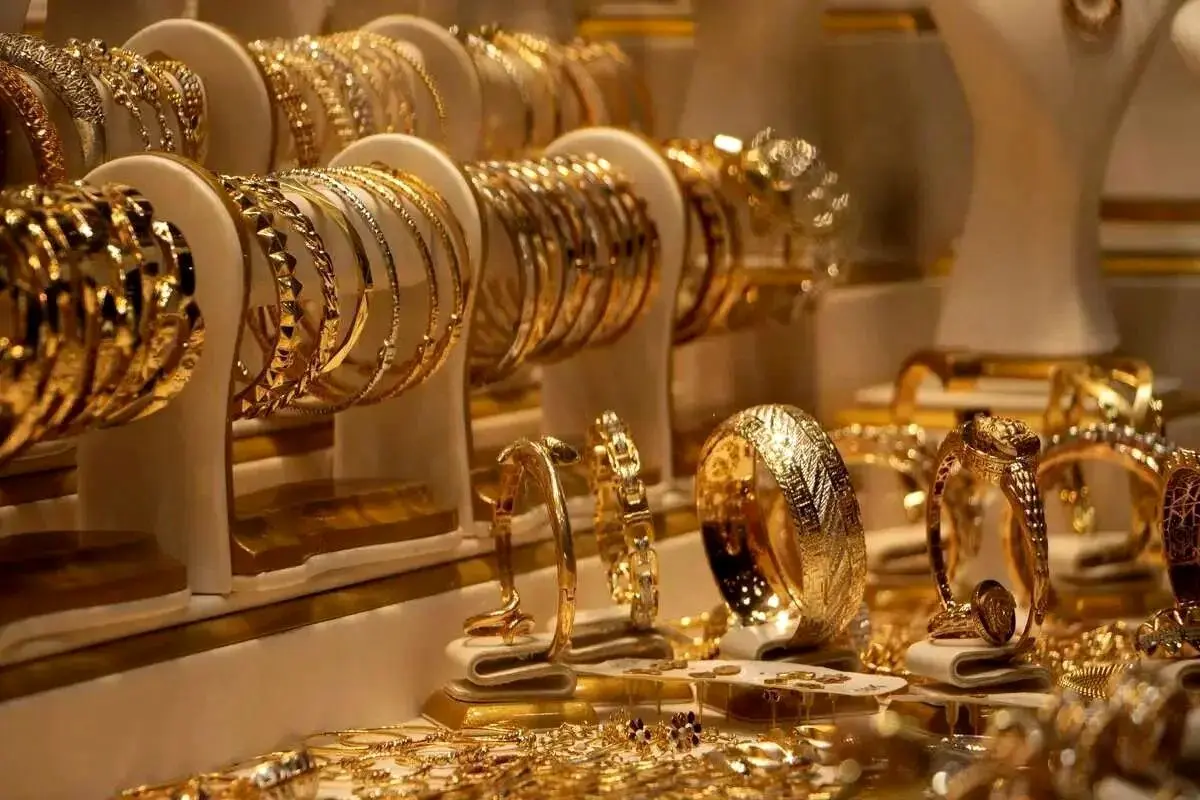 چرا حقوق شما امروز حتی یک گرم طلا هم نمی‌خرد؟ بررسی شوکه‌کننده تغییر قدرت خرید از سال ۷۶ تا امروز