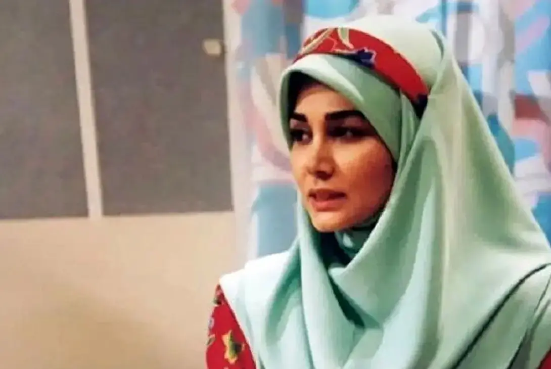 عکس| سفر در زمان؛ «لادن رضاجویی» مجری برنامه کودک در دوران کودکی؛ دهه 50