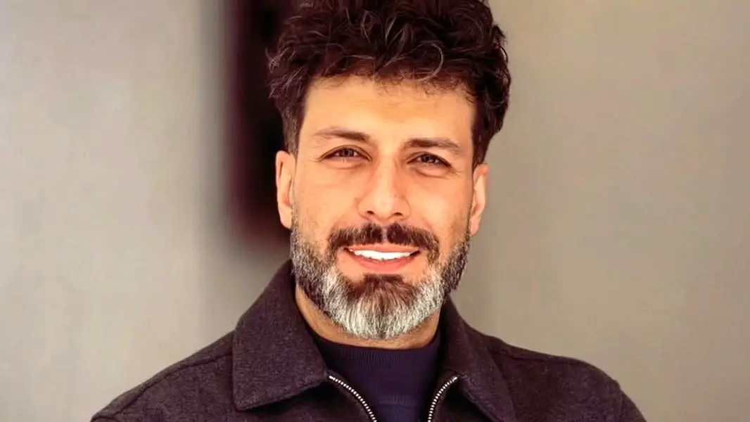 استایل موتور سواری مجید واشقانی مورد توجه قرار گرفت! بازیگری که این روزها مجری شده