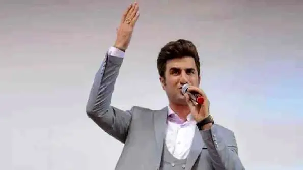 محسن لرستانی با قطعه جدیدش دل‌ها را لرزاند؛ «یه قاب عکس خالی یه چندتا یادگاری» را همین حالا دانلود کنید!