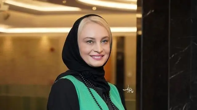 مریم کاویانی در کریسمس چگونه با استایلی شیک و متفاوت کلیسا را ترکاند؟