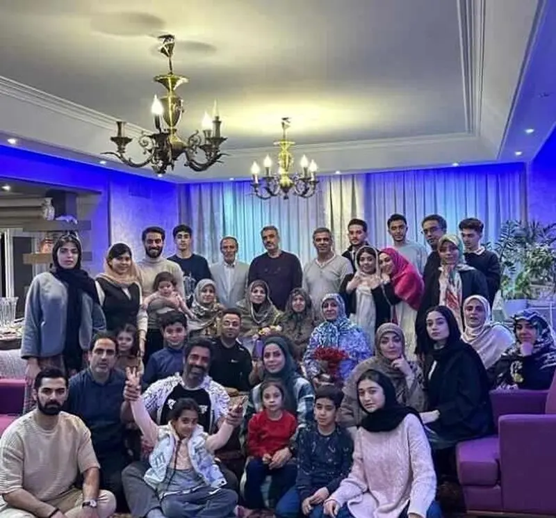 دورهمی خانوادگی منوچهر هادی