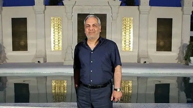 نگاهی بی‌سابقه به عمارت 1200 متری مهران مدیری در زعفرانیه؛ قصری با 10 اتاق خواب و استخر اختصاصی!