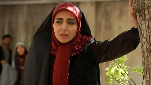 حضور متفاوت مهشید جوادی، مارال سریال آنام، در حرم امام رضا (ع) با گروه بچه مهندس