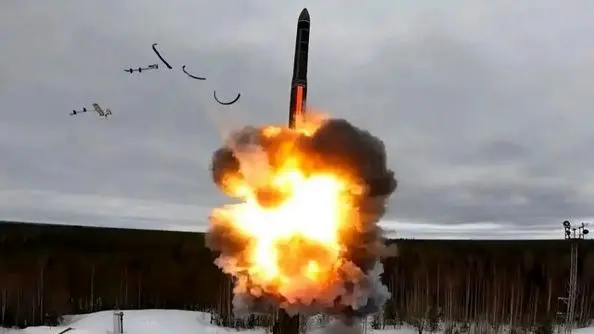 موشک‌های بالستیک نفوذکننده ایران شکستن قوانین جنگ اسرائیل؟ | چرا اسرائیل  هر وقت بخواهد نمی‌تواند حمله کند؟