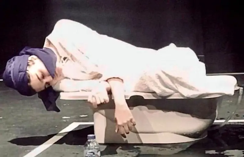 مینو آذرمگین در تئاتر