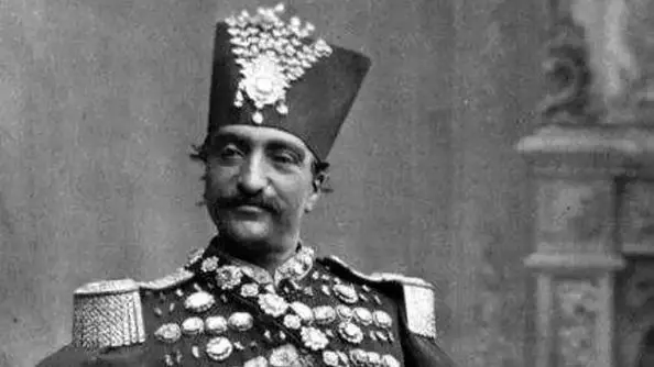 خاطرات ناصرالدین‌شاه از روزی که دریا به تلاطم درآمد و جقّه برلیان را به آستانه حضرت امیرالمومنین(ع) تقدیم کرد!