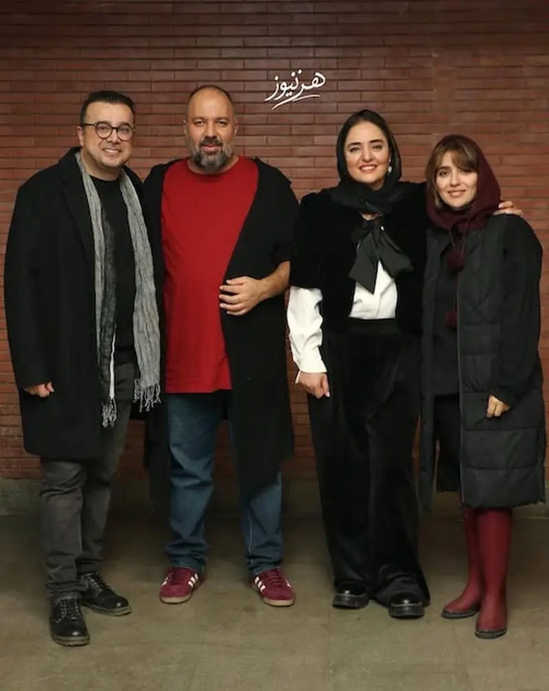 نرگس محمدی با کلاه پیلباکس