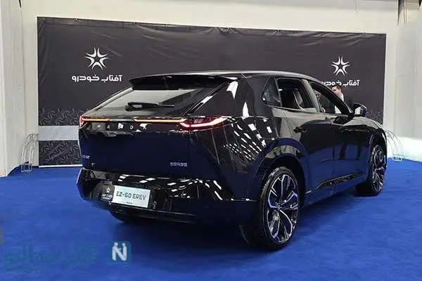 نمای پشت مزدا EZ-60