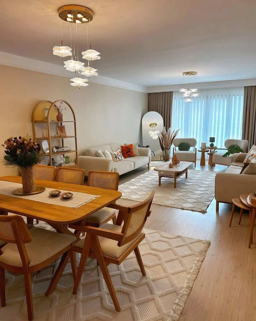 چیدمان پذیرایی مستطیل باریک