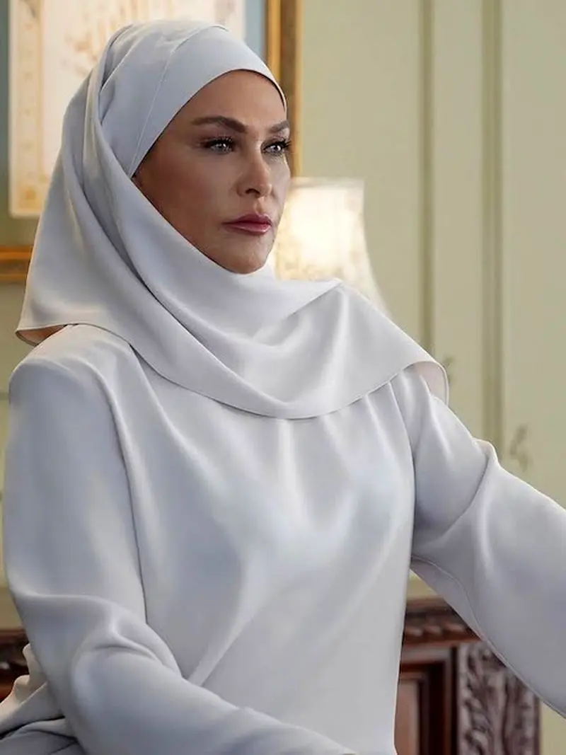 عکسهای باحجاب هولیا آوشار