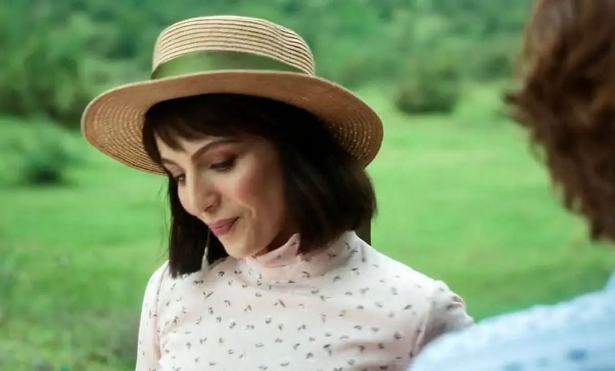 مهسا حجازی با ژستی متفاوت در خیابان‌های تهران همه را شگفت‌زده کرد!