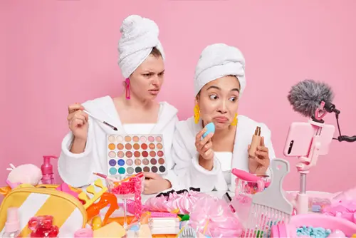 لوازم آرایشی که نباید مشترکا استفاده کنید