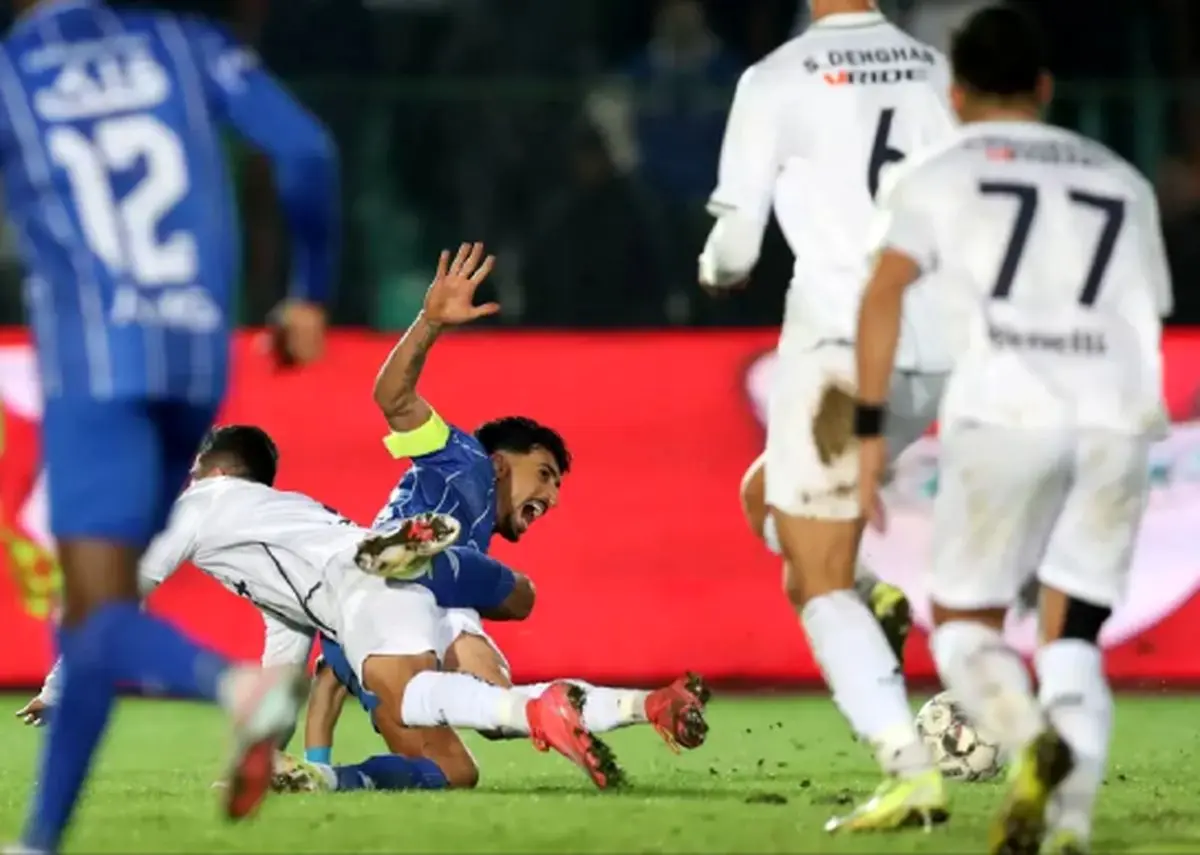 استقلال: ۲ پنالتی حیاتی مقابل ملوان نادیده گرفته شد؛ شکایت رسمی در راه است!