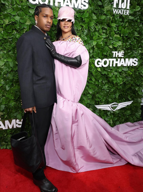 پیراهن صورتی ریانا