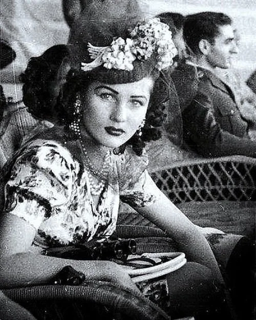 جواهرات فوزیه در روز عروسی