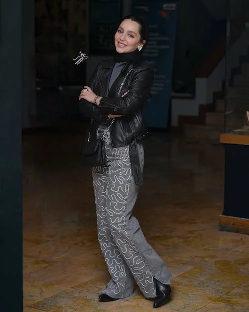 شلوار جین طرحدار نازنین بیاتی