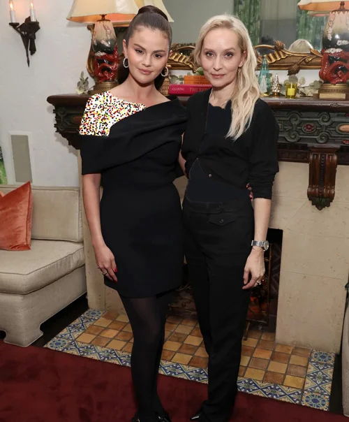 تزریقات جدید صورت سلینا گومز