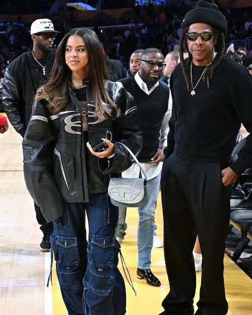 شباهت زیاد بیانسه و دخترش