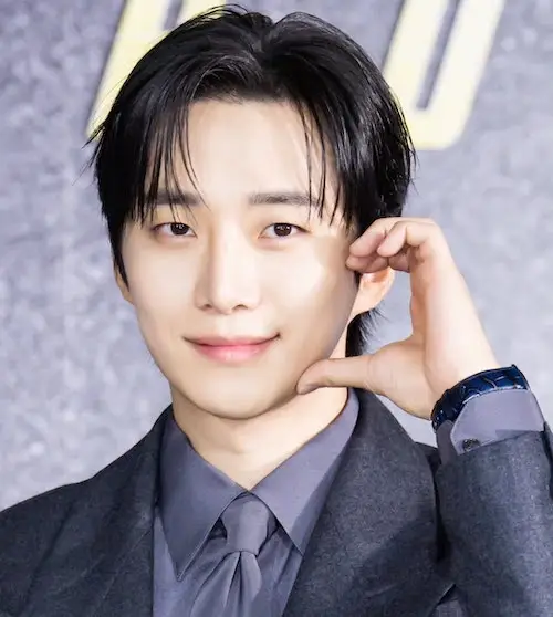 ساعت لی جونهو