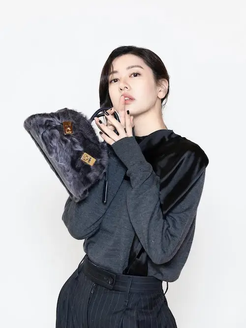 جونگ سو مین در تبلیغ فراگامو